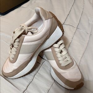Dolce Vita Beige and Cream Platform Sneakers